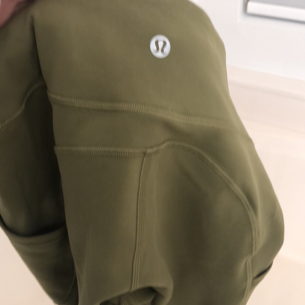 Lululemon SZ 6 Invigorate Tight Leggings green